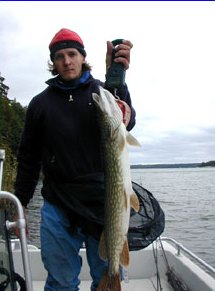 Hannu and a flyfished pike 2,95 kg