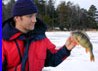 Pilkkiretki Ahvenanmaalle 16.-19.2.2004 Kuvaraportti SFM-toimitus:n ja kumppaneiden assuttelusta Oolannin jäillä. SFM-to